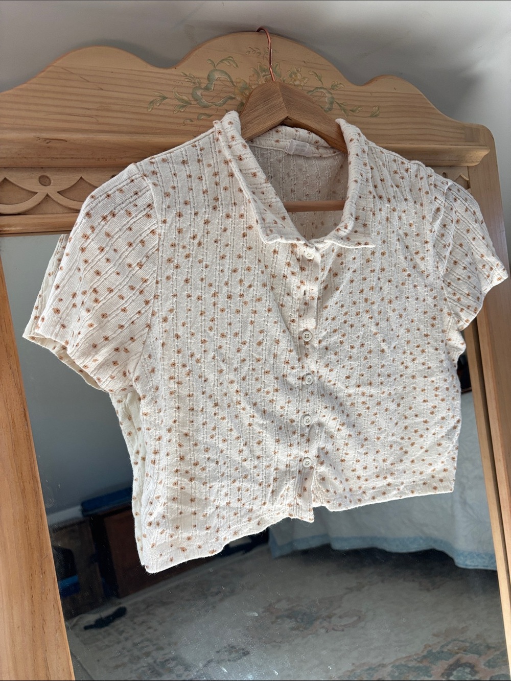 Cotton On Cream Short-Sleeve Button Crop Top with Tiny Tan Floral print
